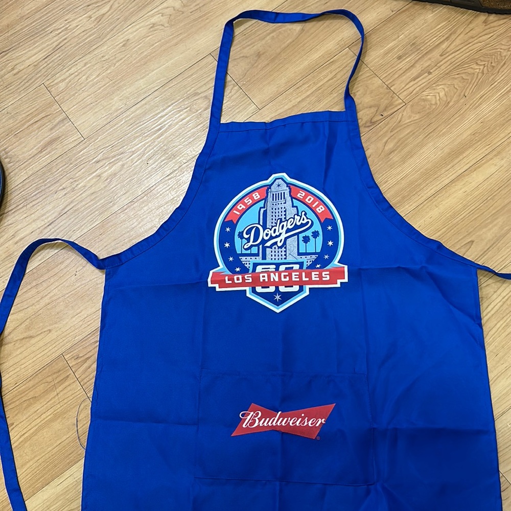 Apron Dodgers
